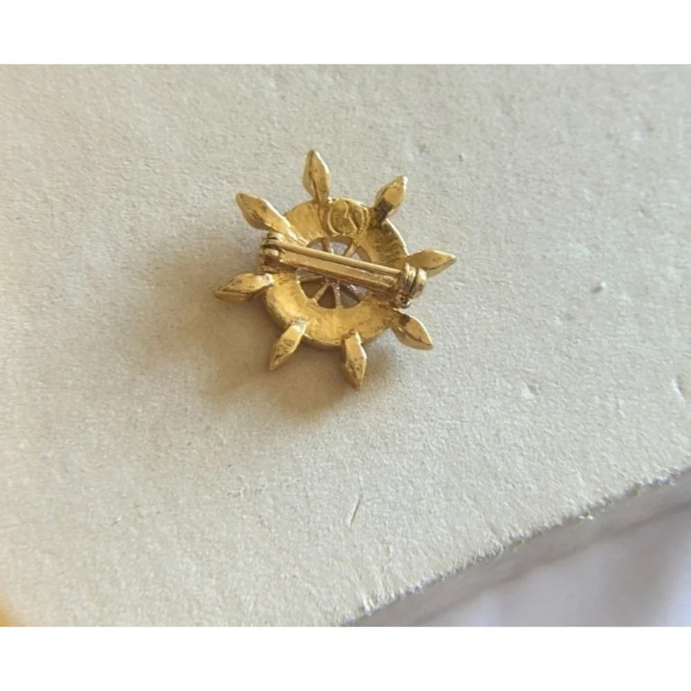 Vtg St John Signed Red Enamel Nautical Ships Wheel Brooch Pin Gold Tone Crystal